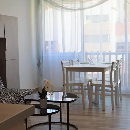 Apartment Renove Avec Parking A 850m De La Plage, Proche Port Et Commerces - Cap D'agde - Fr-1-249-252 Agde