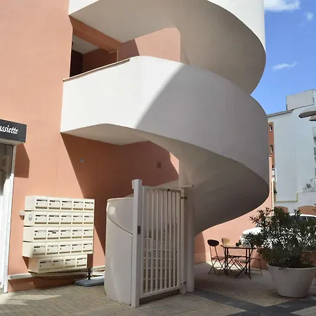 Renove Avec Parking A 850m De La Plage, Proche Port Et Commerces - Cap D'agde - Fr-1-249-252 Apartment